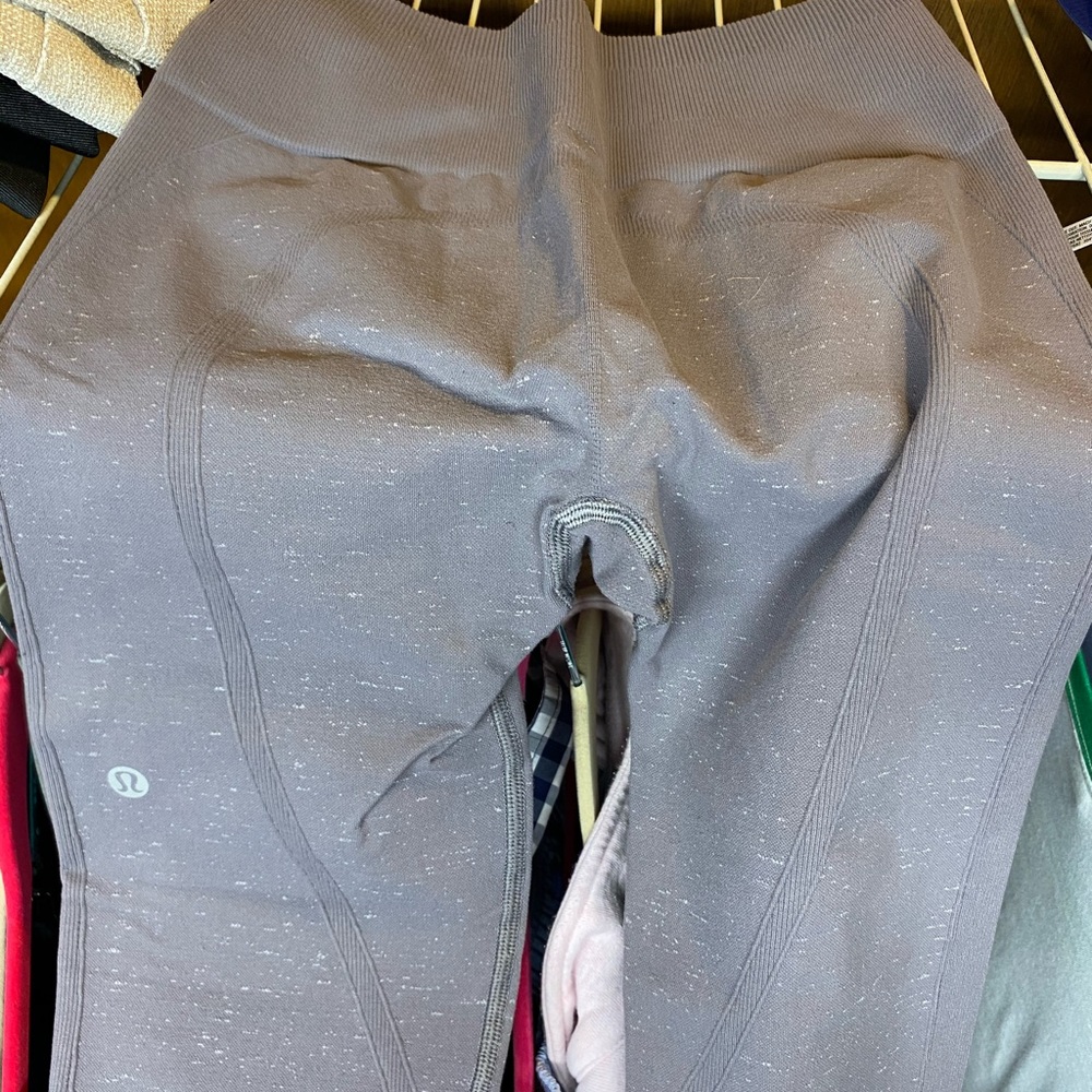 Lululemon wunder under